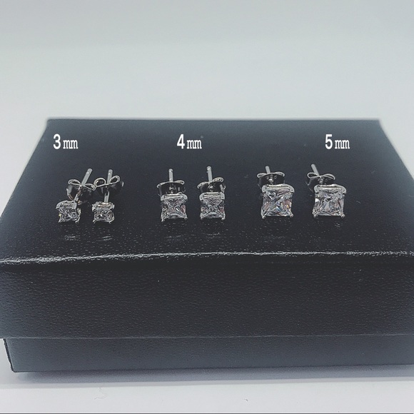 COPY - Sterling Silver 925. Simulate Diamond Stud Earring. - Picture 8 of 13